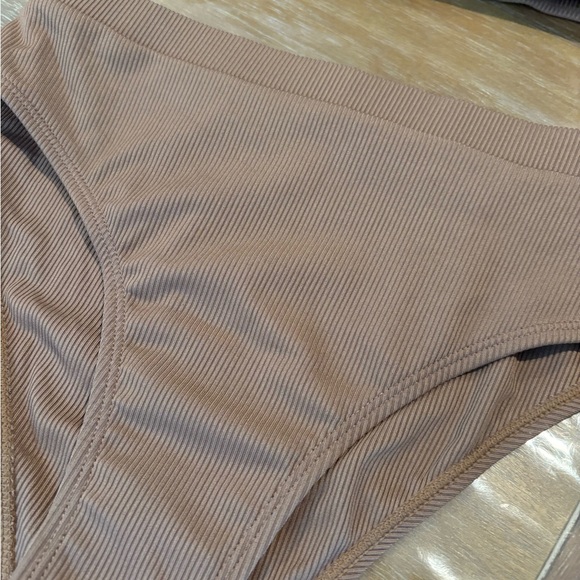 Tan Ribbed Bikini Set - Picture 3 of 3